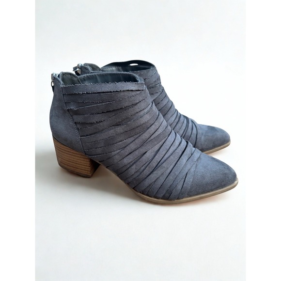 Fergalicious Shoes - Fergalicious Iggy Ankle Bootie suede grey size 6‎ Fall Trendy